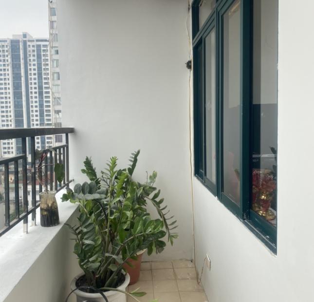Bán chung cư Thanh Xuân, 54 Hạ Đình, nhà đẹp, 2 ban công. Giá 1.8 tỷ