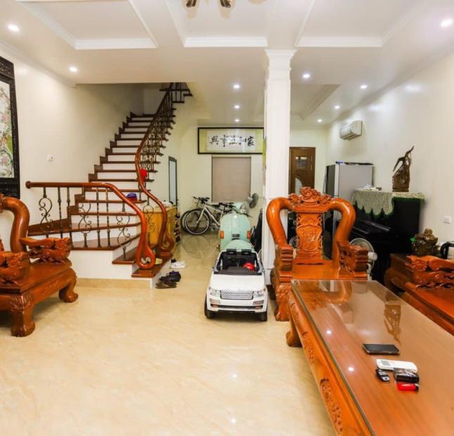 Bán nhà CẦU GIẤY, 80m, MT 11m, nhỉnh 17 tỷ, Phân lô, KD, ô tô tránh, ở ngay