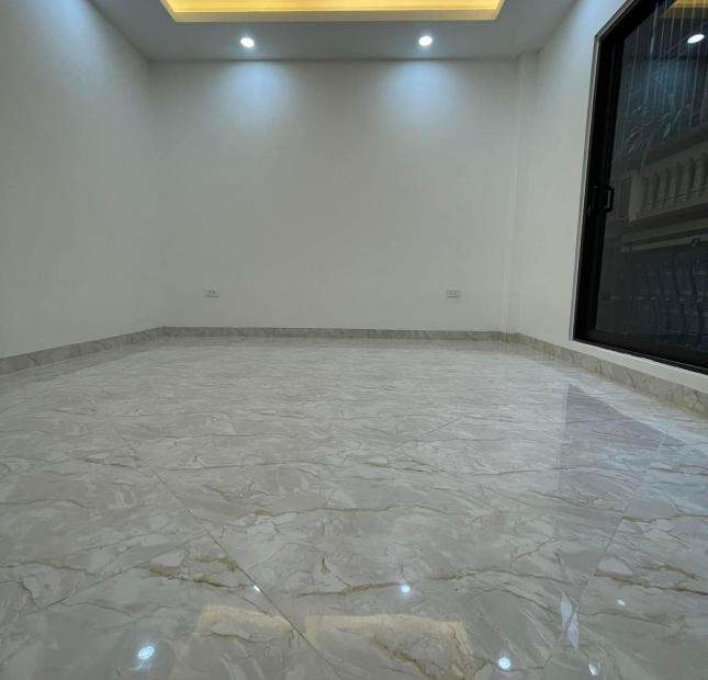 Tuyệt đẹp, Nguyễn Trãi Thanh Xuân, Ngõ thông, 30m Ô Tô, 6 PN, đẹp, 45m2 * 5 Tầng, 5.2 Tỷ.
