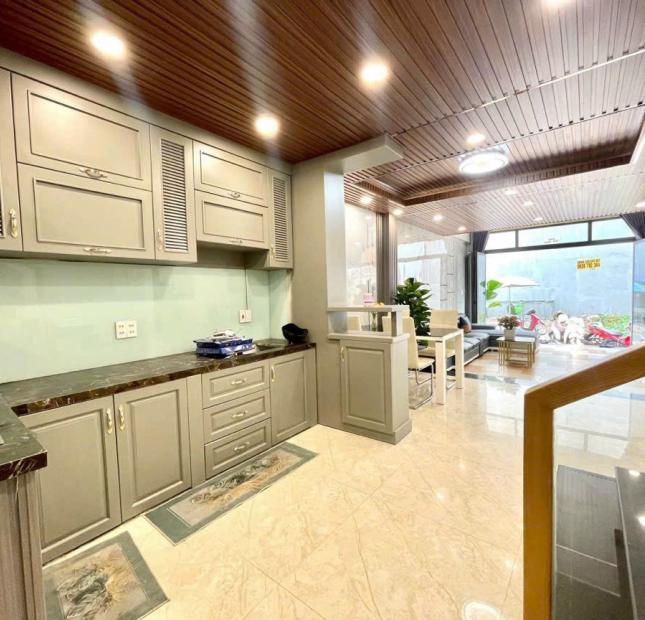 Bán nhà khu vip Vạn Phát Hưng, Quận 7, nhà 3 lầu, 4pn, 5wc, giá 8,5 tỷ.