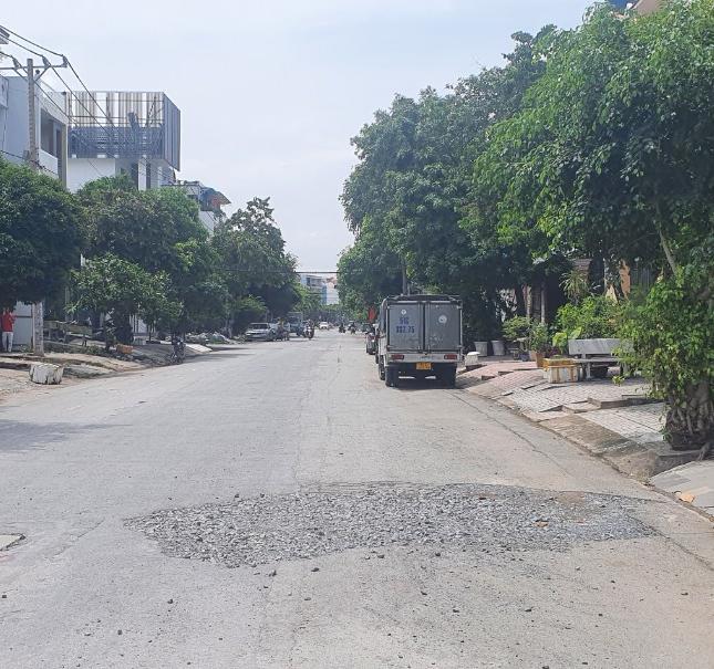 Bán nhà đẹp có HẦM 5x20 CN 100m2 đường Bình Lợi p13 Bình Thạnh giá chỉ 140tr/m2