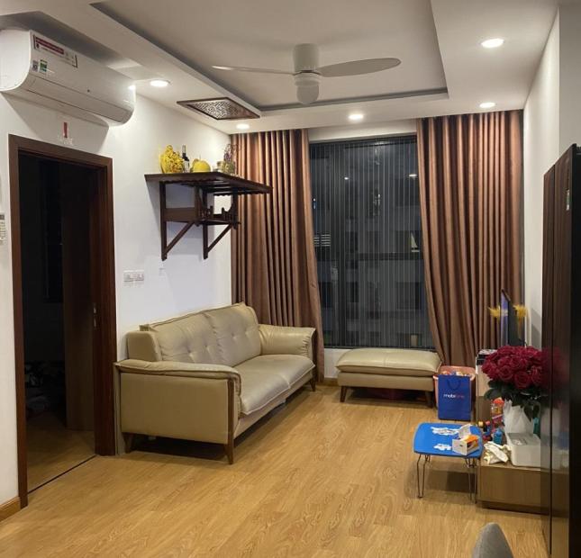 Bán căn 2PN 2WC tầng đẹp hồ điều hòa, tòa HH2A Eco Lake View nội thất đẹp, chỉ 2.6x tỉ, hỗ trợ vay