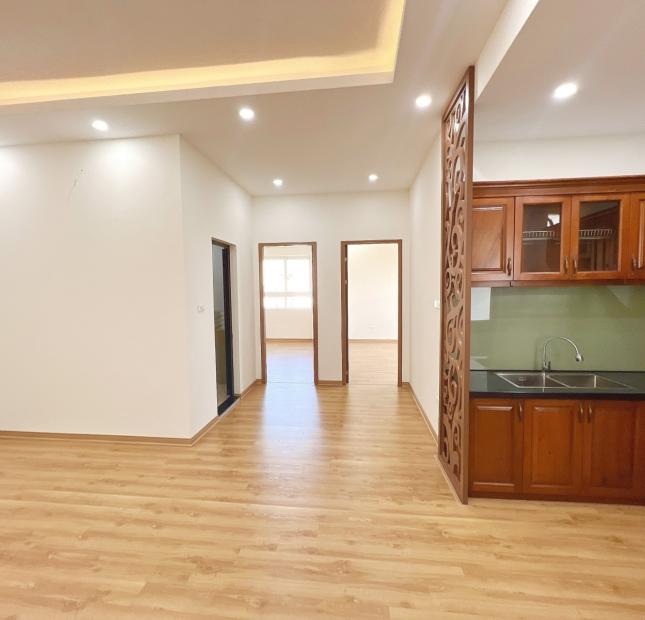 CẦN BÁN CĂN HỘ CCCC 137 NGUYỄN NGỌC VŨ CẦU GIẤY 77m2 TẦNG 7 GIÁ 3.1 TỶ.