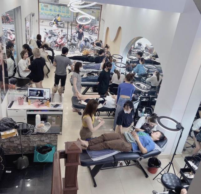 Sang nhượng nhà nguyên căn 6 tầng 1 tum tại B13 phố Trung Phụng, Đống Đa, Hà Nội.