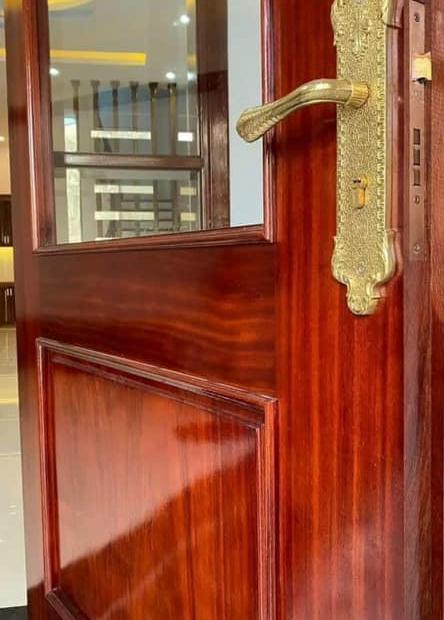 Bán nhà 3 tầng ngõ phố Bình Lộc, ph Tân Bình, TP HD, 70m2, mt hơn 5m, 3 ngủ, sân để xe, 2.5x tỷ