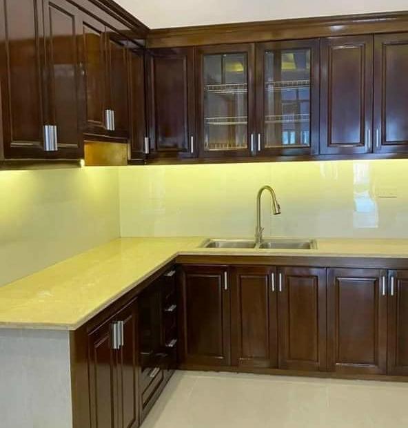 Bán nhà 3 tầng ngõ phố Bình Lộc, ph Tân Bình, TP HD, 70m2, mt hơn 5m, 3 ngủ, sân để xe, 2.5x tỷ