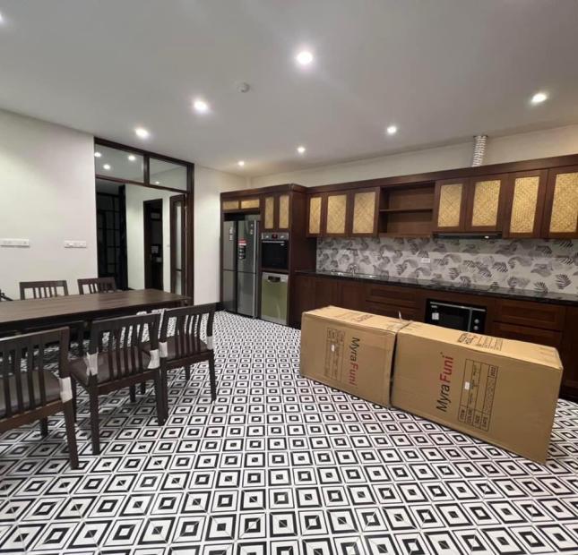 Bán tòa căn hộ dịch vụ (Apartment) phố XUÂN DIỆU, Ô TÔ ĐỖ CỔNG, 1.7 tỷ/năm, 109m2 x 7 tầng thang máy, 38 tỷ