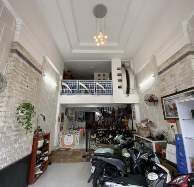 CC bán nhà hẻm 8m 4.6x15 đường Lê Quang Định giá 13 tỷ TL mạnh