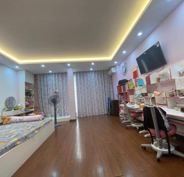 Bán nhà La Khê, Hà Đông 40mx4 tầng ngõ nông gần ô tô hơn 3 tỷ