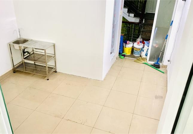 CHDV mặt tiền Lê Văn Quới, DT phòng 40m2.