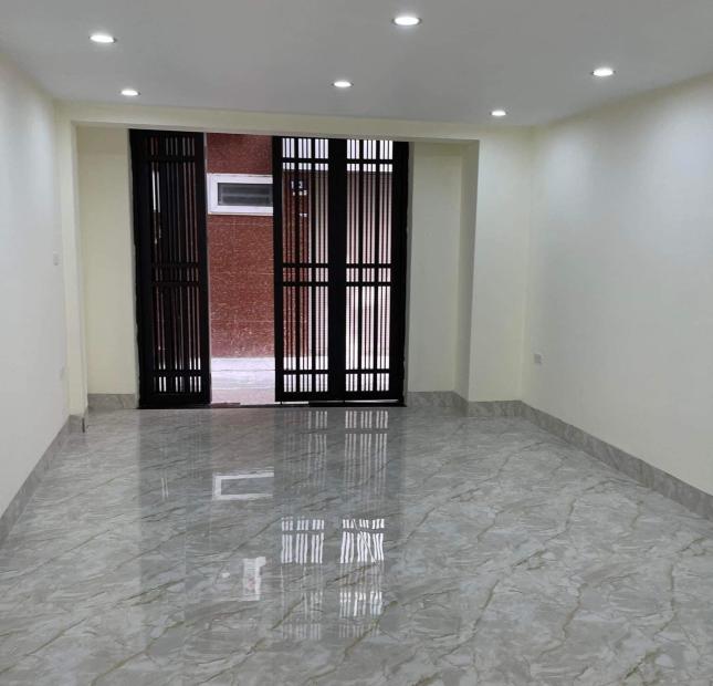 chính chủ bán nhà mặt phố Trịnh Đình Cửu, vỉa hè, ô tô tránh, kinh doanh sầm uất