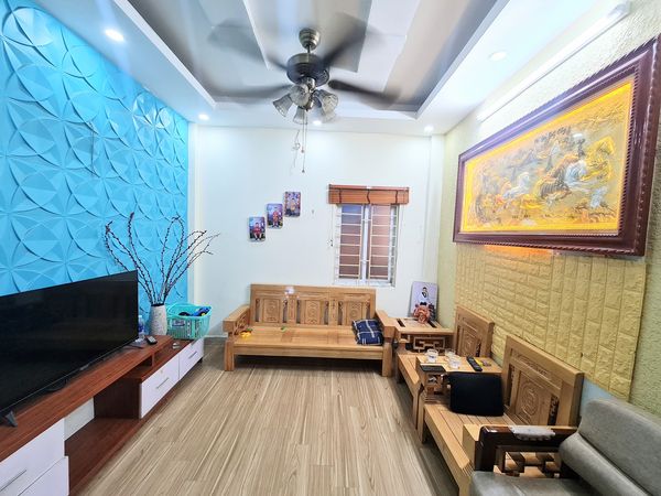 Bán Gấp Nhà Kim Giang – Hoàng Mai , DT 30m2 , 5 tầng , Gía Hơn 3 tỷ  (có Thương lượng ).