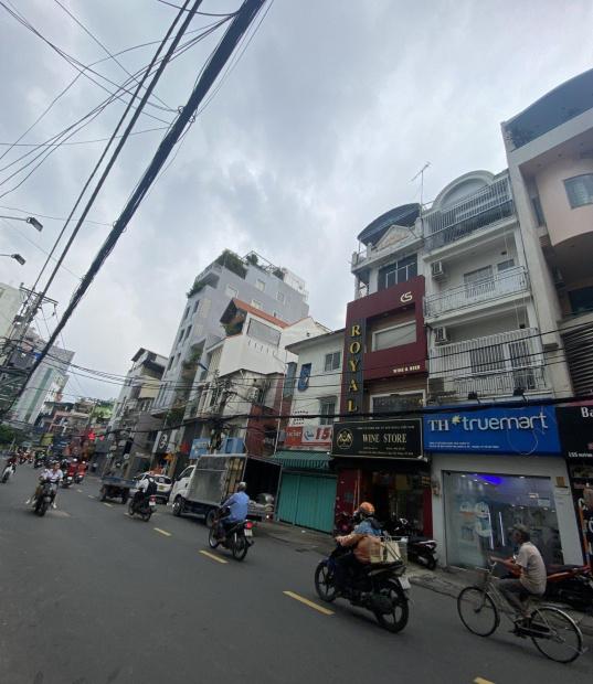 Cho thuê nhà Huỳnh Văn Bánh, Phú Nhuận - dt: 4,7 x 20m (nở hậu 5m) - giá 52 triệu