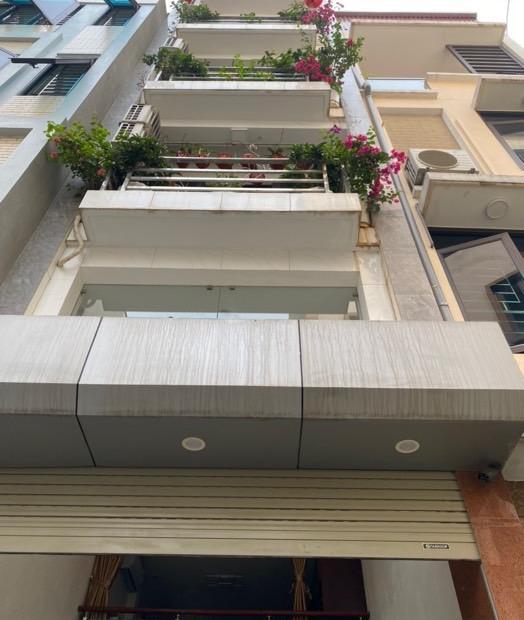 KHU VIP QUÂN ĐỘI LONG BIÊN, NHÀ NGUYỄN VĂN LINH – ÔTÔ SUV, MPV, KINH DOANH VP, VỊ TRÍ ĐẮC ĐỊA. Em Thành zalo:\ 0988837189.