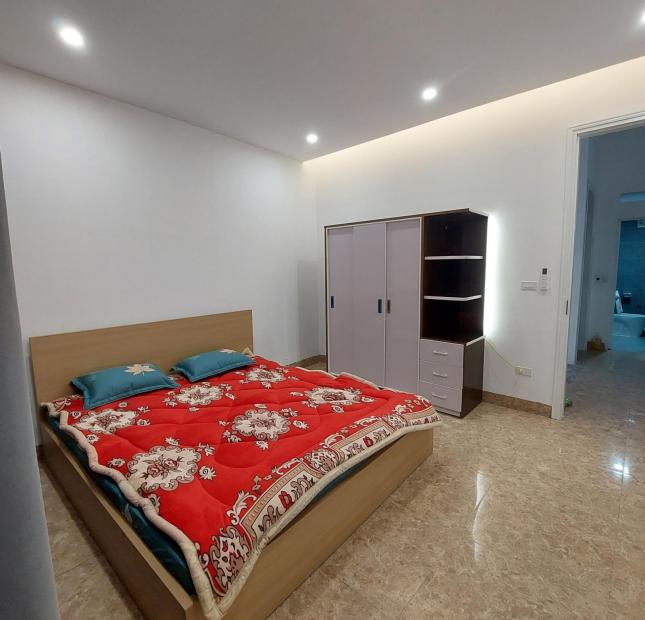 Bán nhà ngõ 548 Nguyễn Văn Cừ 77m giá 6 tỷ 15 ô tô đỗ cửa