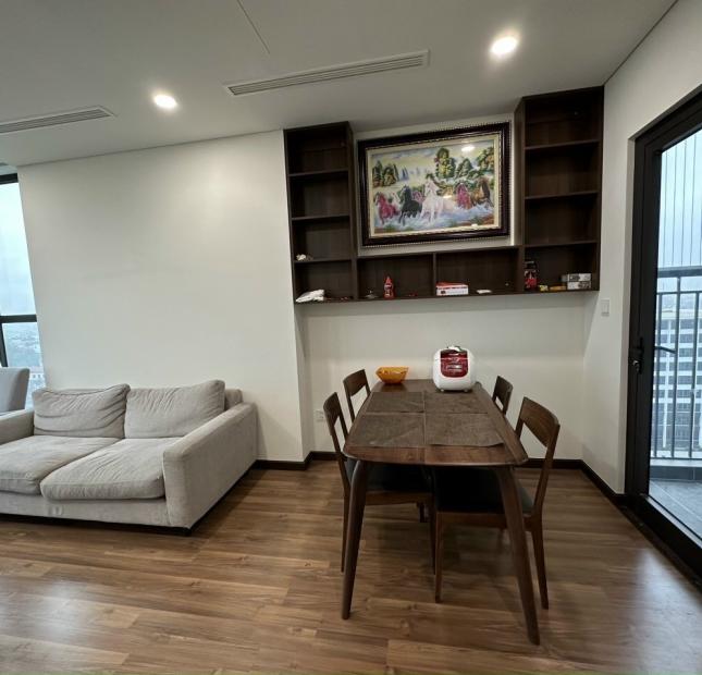 cho thuê 3pn 110m2 mipec xuân thủy giá thuê 19tr vào luôn lh 0394392185