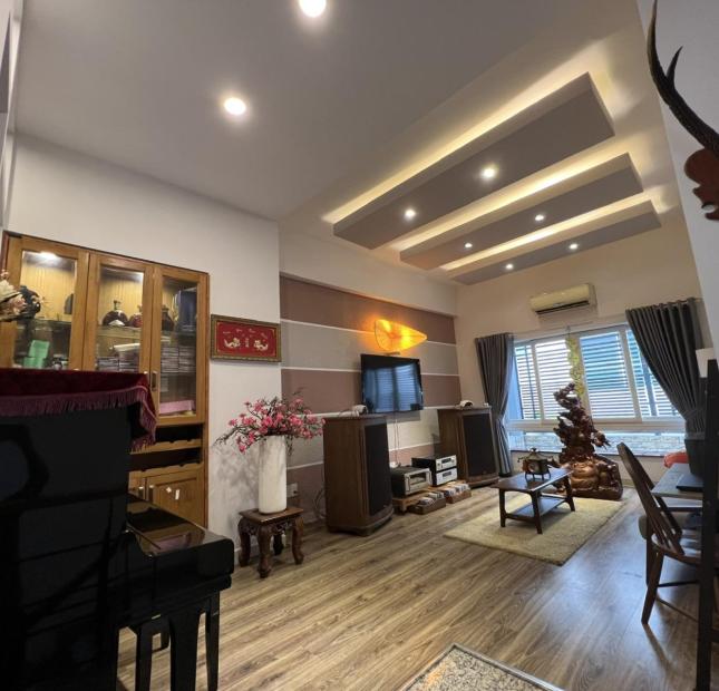 Bán nhà đẹp 5x20 đường Đặng Thùy Trâm p13 Bình Thạnh giá 15.3 tỷ TL.