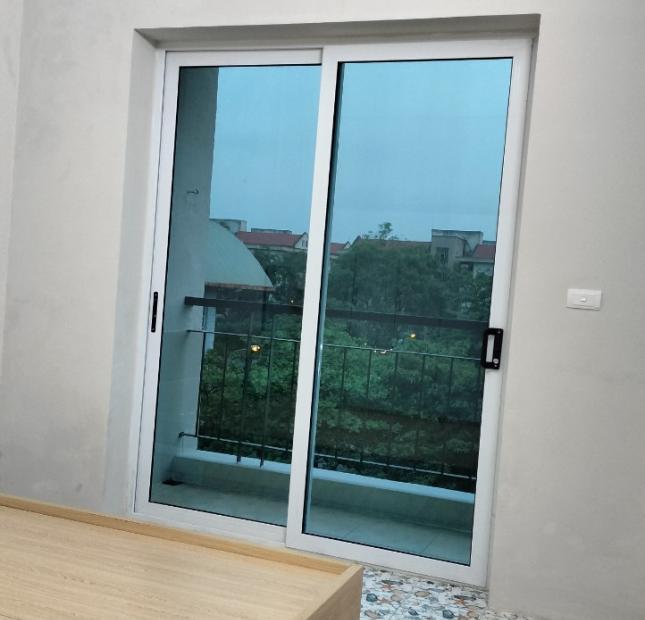 Bán cắt lỗ căn hộ 76m2 2PN tại KĐT Việt Hưng, Căn góc, View sân tenis, Giá 1.5 tỷ!