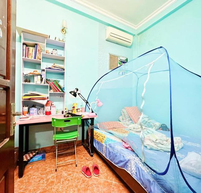 Bán Nhà Định công Thượng ,Hoàng Mai , DT : 36m2 , MT 4.5, Giá hơn 3 tỷ