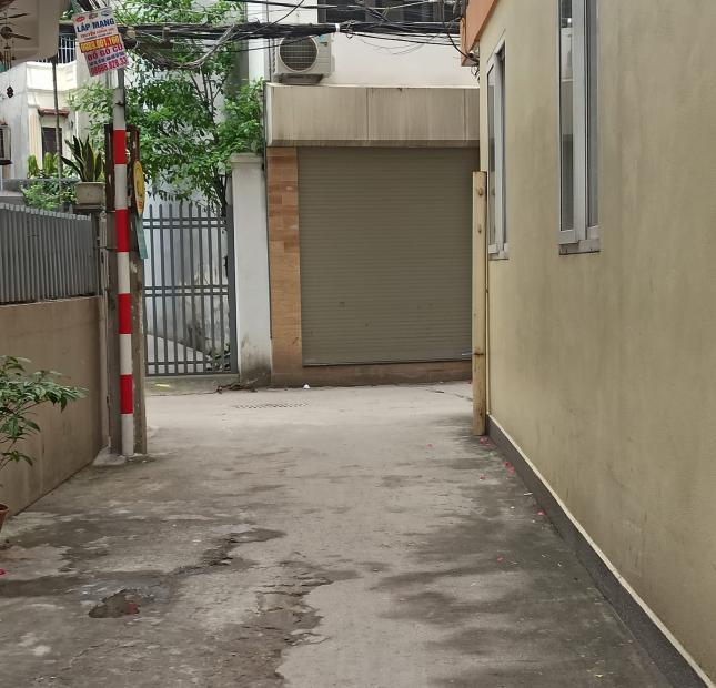 BÁN GẤP ĐẤT ĐẸP BỒ ĐỀ, VUÔNG VẮN, Ô TÔ VÀO, SÁT PHỐ 45M MT4M HƠN 4 TỶ.