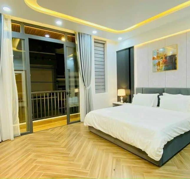 CÂN BÁN ĐẤT TẶNG VILLA ( 13 X 50M) HOÀNG QUÓC VIỆT QUẬN 7