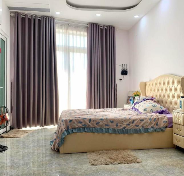 CÂN BÁN ĐẤT TẶNG VILLA ( 13 X 50M) HOÀNG QUÓC VIỆT QUẬN 7