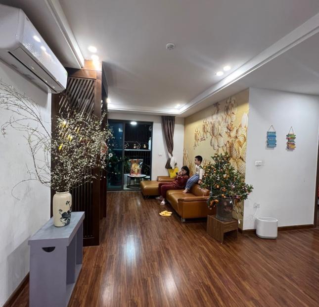 Bán gấp CC Sky Central Định Công, T24, 95m2, 3PN, Lô góc, Giá 4 tỷ.