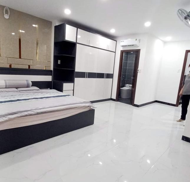 NHÀ CHÍNH CHỦ , VỊ TRÍ KHÔNG ĐỐI  THỦ TÂN QUY. Q7 180M2- (5.5*23)Chỉ :18 tỷ