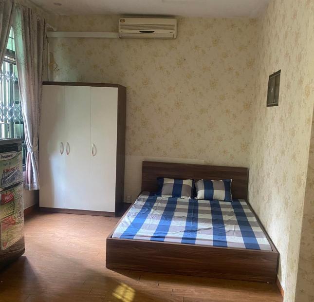 Cho thuê căn hộ ở Phan Kế Bính, Cống Vị, Ba Đình, Hà Nội.