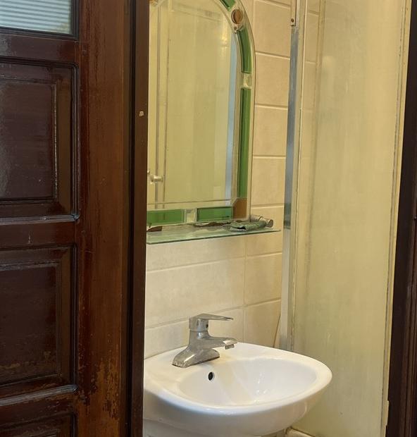 Cho thuê căn hộ ở Phan Kế Bính, Cống Vị, Ba Đình, Hà Nội.