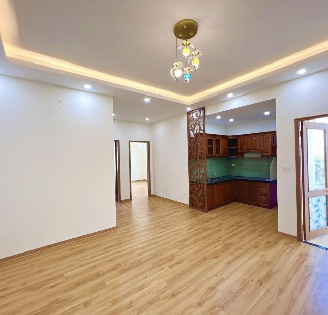 CẦN BÁN CĂN HỘ CCCC 137 NGUYỄN NGỌC VŨ CẦU GIẤY 77m2 TẦNG 7 GIÁ 3.1 TỶ.