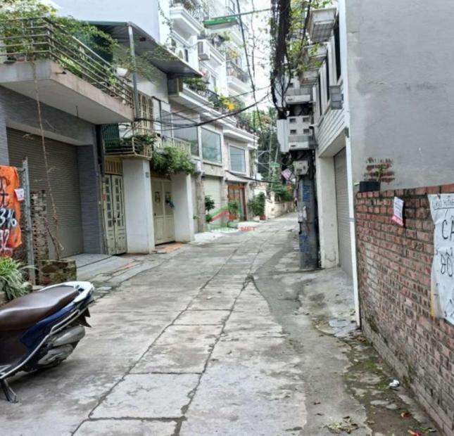 Bán đất Đức Giang, Long Biên ngõ ô tô tránh xe ba gác vào nhà, rộng rãi, gần phố, 43m, 2 tỷ 9 