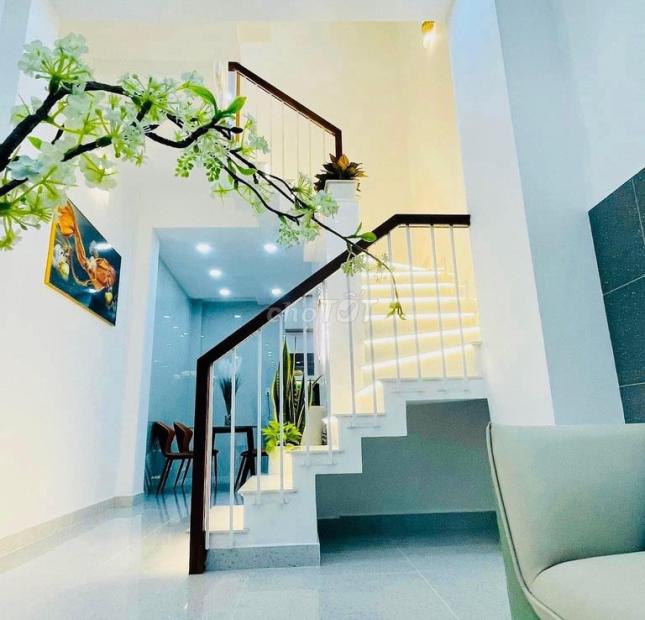Bán nhà đẹp 3,5 tấm 5,98 tỷ - 48 m2 hẻm xe hơi 1306/6/1 Quang Trung Phường 14