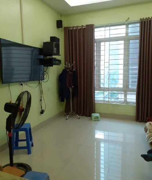 BÁN NHÀ YÊN LỘ MẶT ĐƯỜNG TRỤC CHÍNH HƯỞNG LƯU KHÔNG K D SẦM UẤT.HAI THOÁNG Ô TÔ VÀO NHÀ Dt 52 m2. Gía 5.7 tỷ.