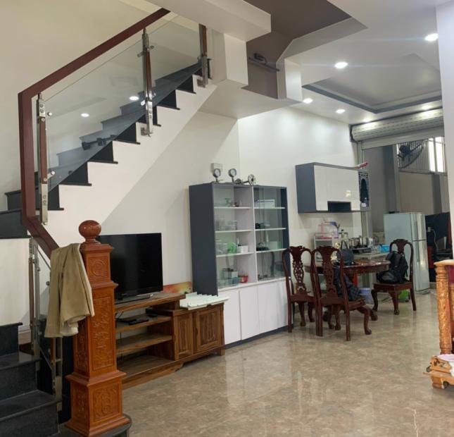 Bán nhà 1 trệt lầu ,đường 11 linh xuân , dt 686m2 , giá 14 tỷ