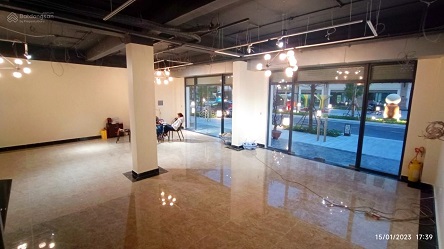 Cho thuê shophouse 2 căn đập thông gồm 5 tầng 1 tum với mặt tiền rộng 11m đã hoàn thiện cơ bản