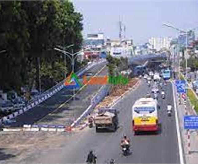 Chinh bán nhà mặt phố  Âu Cơ Quận Tây Hồ,  dt 466m2 giá 348tr/m2