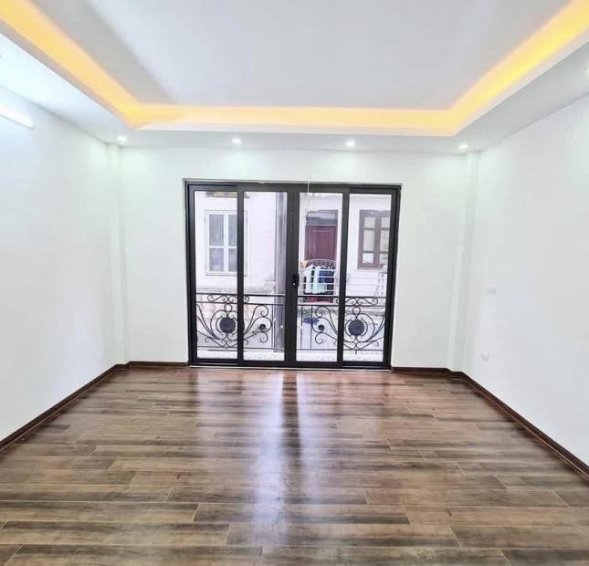 LÕI THANH XUÂN - Ô TÔ VÀO NHÀ NGÕ THÔNG - KINH DOANH - HÀNG XÓM Royal City 6.19 tỷ 