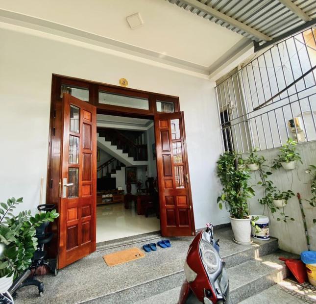 Chính chủ bán gấp nhà 2 tầng mới Kiệt ô tô đường Trần Thanh Mại.