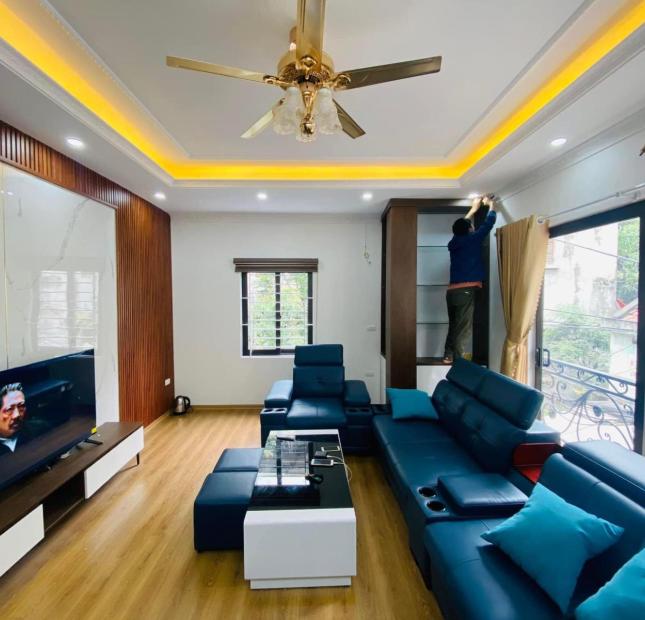 Bán nhà lô góc Lê Quý Đôn Hà Đông, 52m2, 5 tầng, mặt tiền 6m, ô tô vào nhà, nhà mới ở luôn