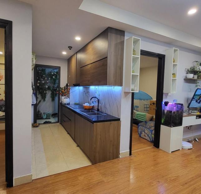 Hàng độc nhất vô nhị : Căn hộ B1 HUD2 Linh Đàm, 67.4m2, sàn gỗ chất lượng tốt, giá 2.6 tỷ.