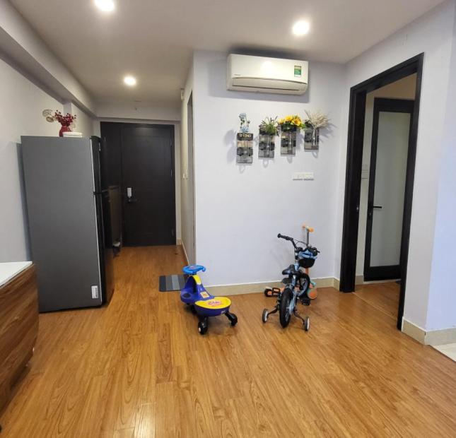 Hàng độc nhất vô nhị : Căn hộ B1 HUD2 Linh Đàm, 67.4m2, sàn gỗ chất lượng tốt, giá 2.6 tỷ.