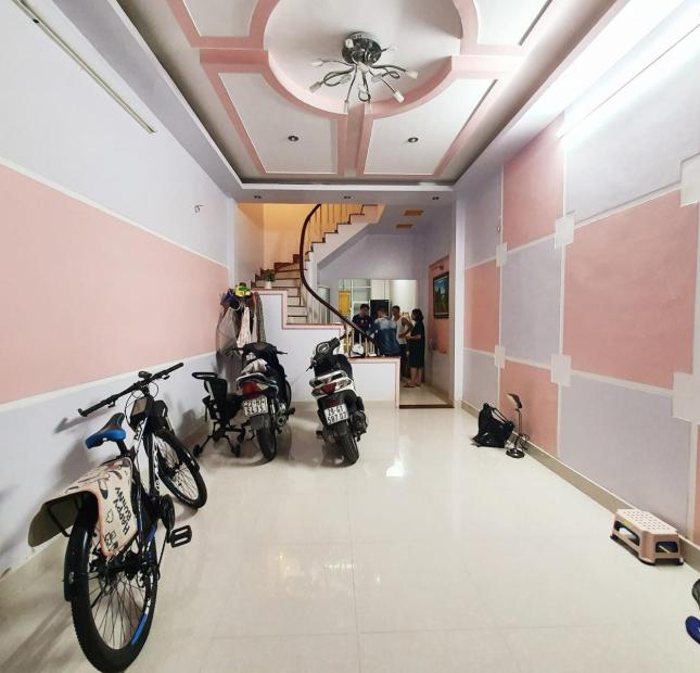 Bán nhà ngõ 175 Lạc Long Quân 66m x 5 tầng, mt: 3.8m