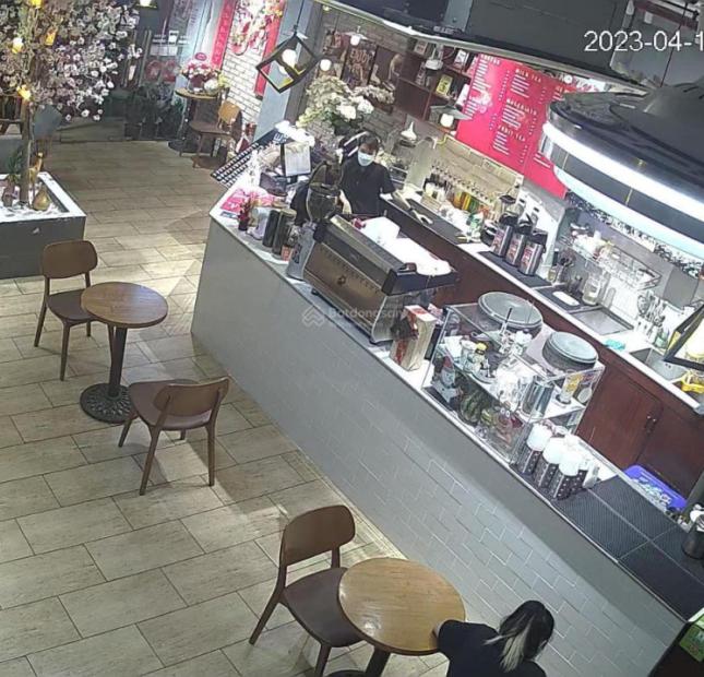 Bán tòa nhà văn phòng, lô góc 2 MT Âu Cơ, Tân Bình 9 tầng 160m2 (5,5x30). KD đỉnh. Giá chỉ 42 tỷ