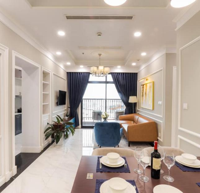 Bán căn hộ diện tích 110m2, tầng trung đẹp căn góc ban công Đông Nam. LH 0979 536 288