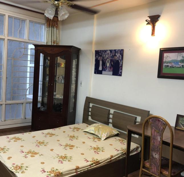 Cần bán gấp nhà ngõ phố Thái Hà, Trung Liệt, Đống Đa dt 45 m2 x 5 t đẹp 6 p ngủ giá 5 tỷ
