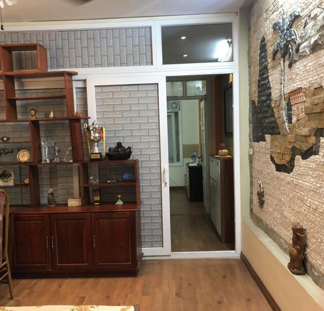 Cần bán gấp nhà ngõ phố Thái Hà, Trung Liệt, Đống Đa dt 45 m2 x 5 t đẹp 6 p ngủ giá 5 tỷ