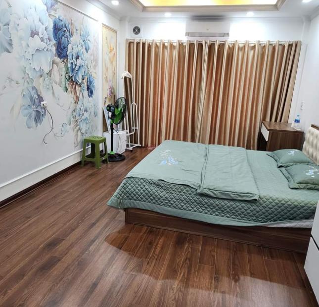 BÁN NHÀ NGÃ TƯ SỞ - 5TẦNG MỚI ĐẸPHÀNG XÓM ROYAL CITY - Ô TÔ ĐỖ CỔNG 3.7 tỷ