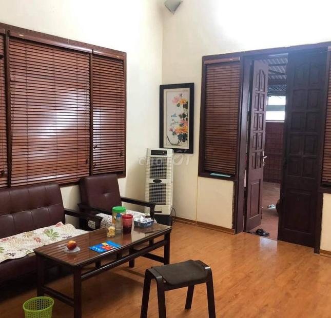 Cho thuê nhà 110 m2 gồm 3 phòng ngủ tại số 6 ngõ 534 đường Bưởi, Vĩnh Phúc, Ba Đình