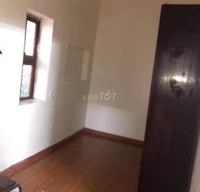 Cho thuê nhà 110 m2 gồm 3 phòng ngủ tại số 6 ngõ 534 đường Bưởi, Vĩnh Phúc, Ba Đình